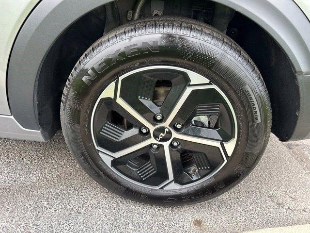 Kia Niro LX 2025