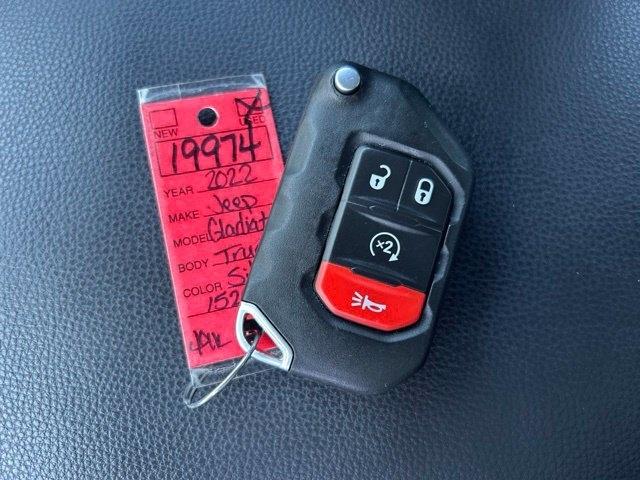 Toyota RAV4 Hybrid LE 2024