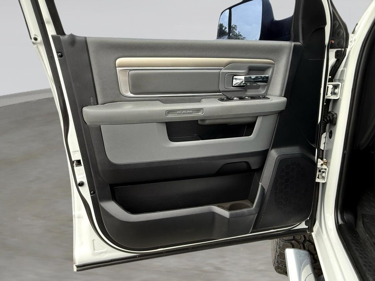 RAM 3500 SLT 4WD 2013