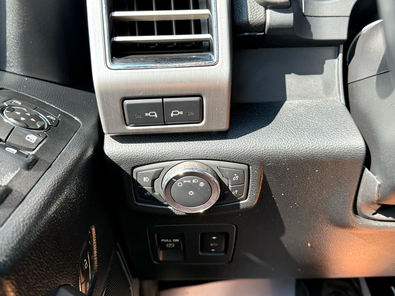 Ford F-150  2020 Ford F-150  2020