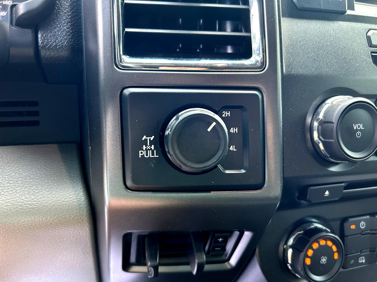 Ford F-250 SD XLT 4WD 2017 Ford F-250 SD XLT 4WD 2017