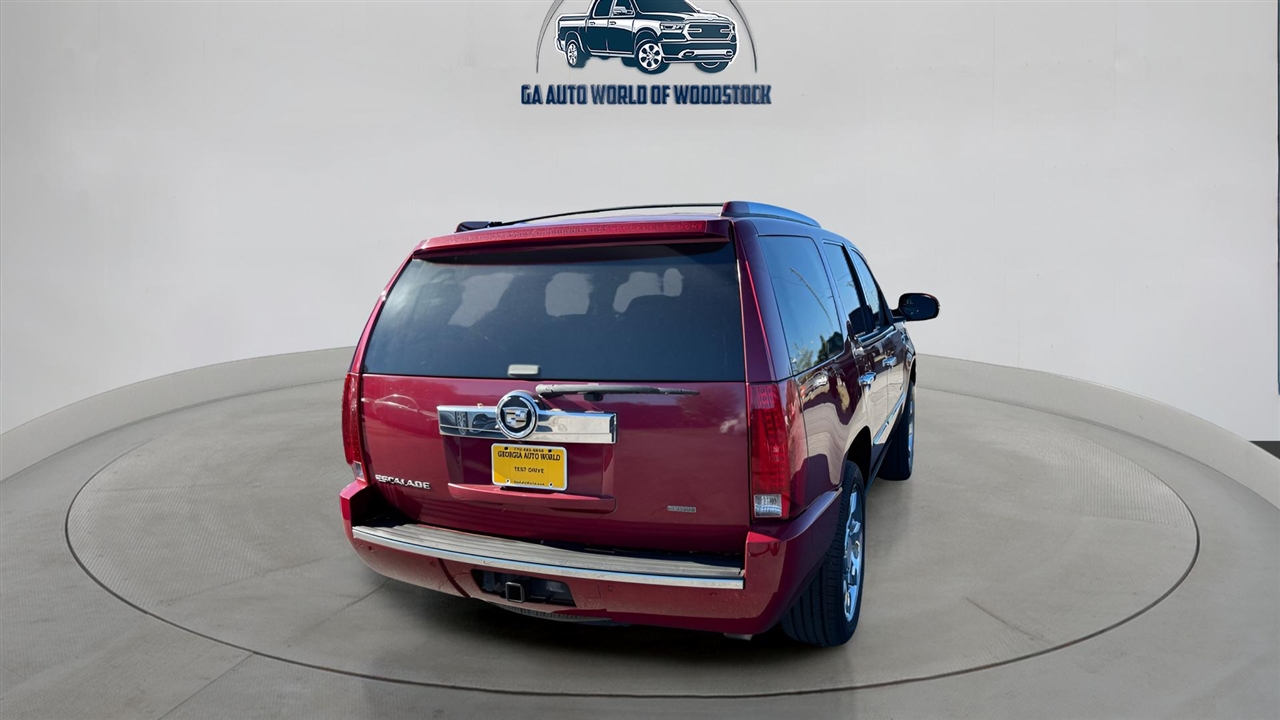 2007 Cadillac Escalade Luxury photo 3