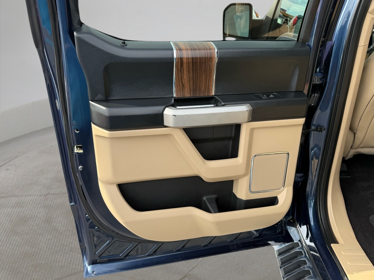 Ford F-150 Lariat 2016 Ford F-150 Lariat 2016