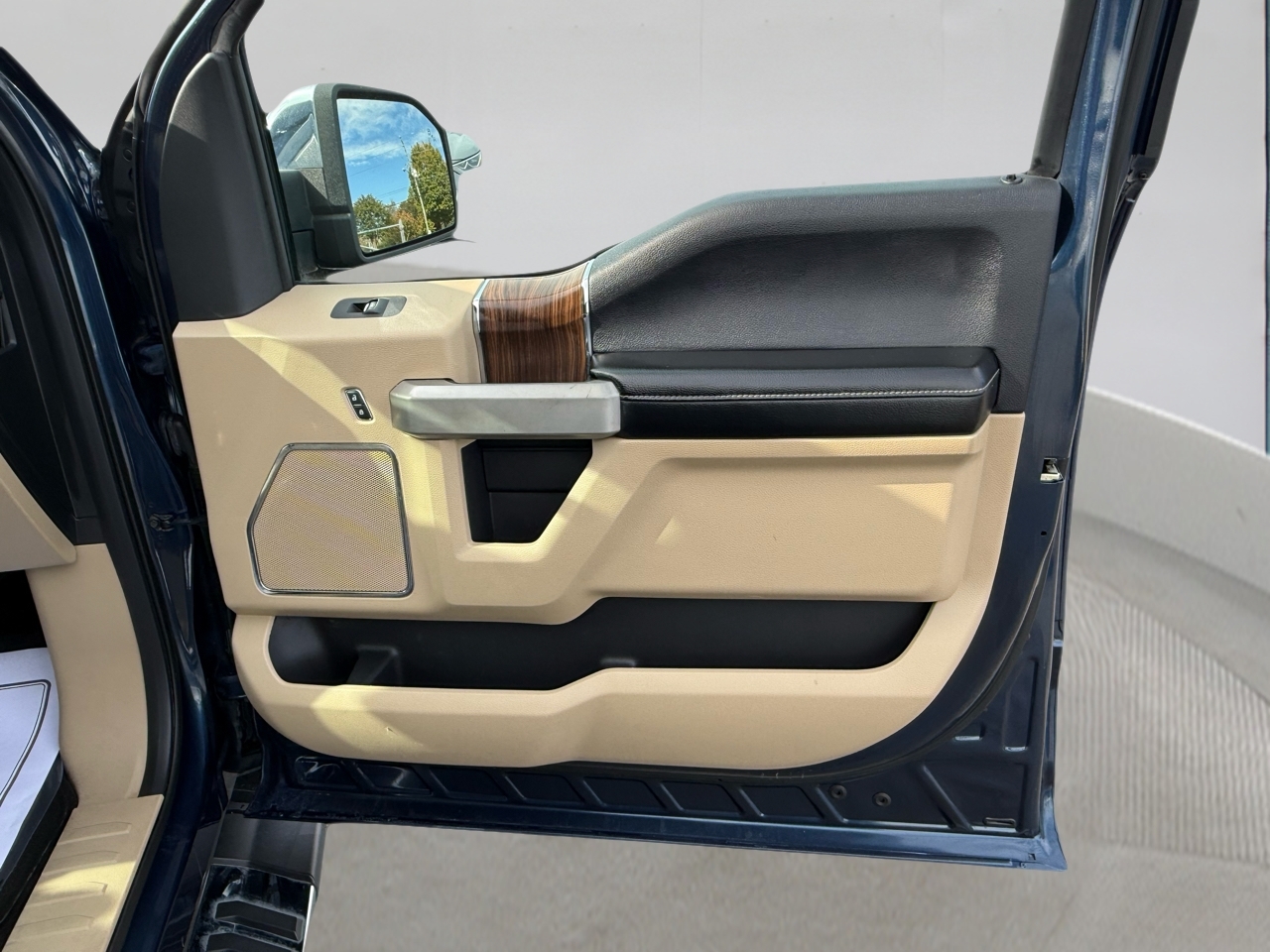 Ford F-150 Lariat 2016 Ford F-150 Lariat 2016