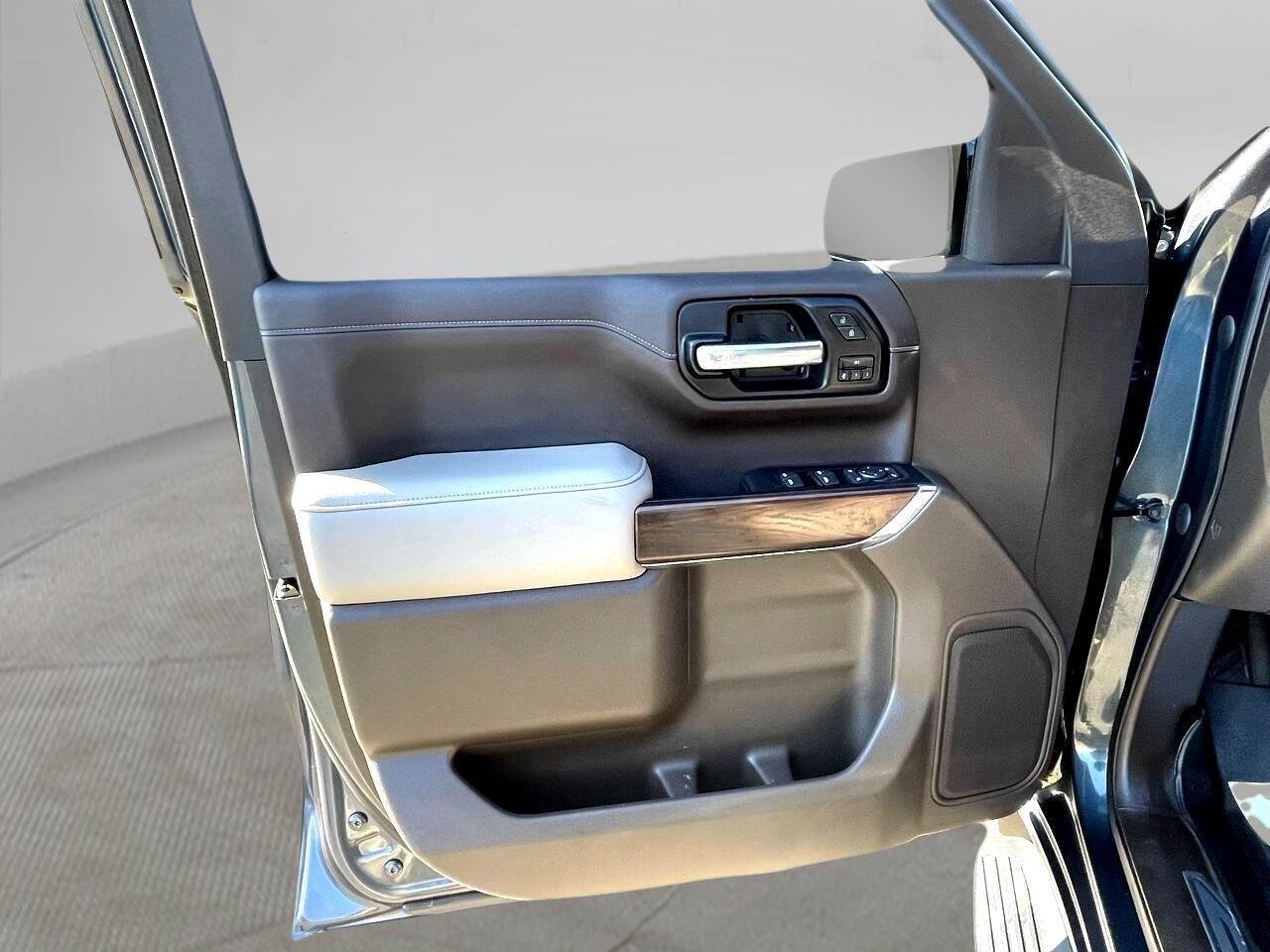 GMC Sierra 1500 SLT Crew Cab Short Box 4WD 2020