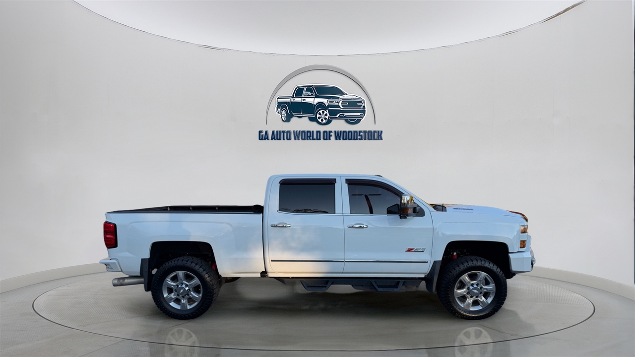2019 Chevrolet Silverado 2500HD LTZ photo 4