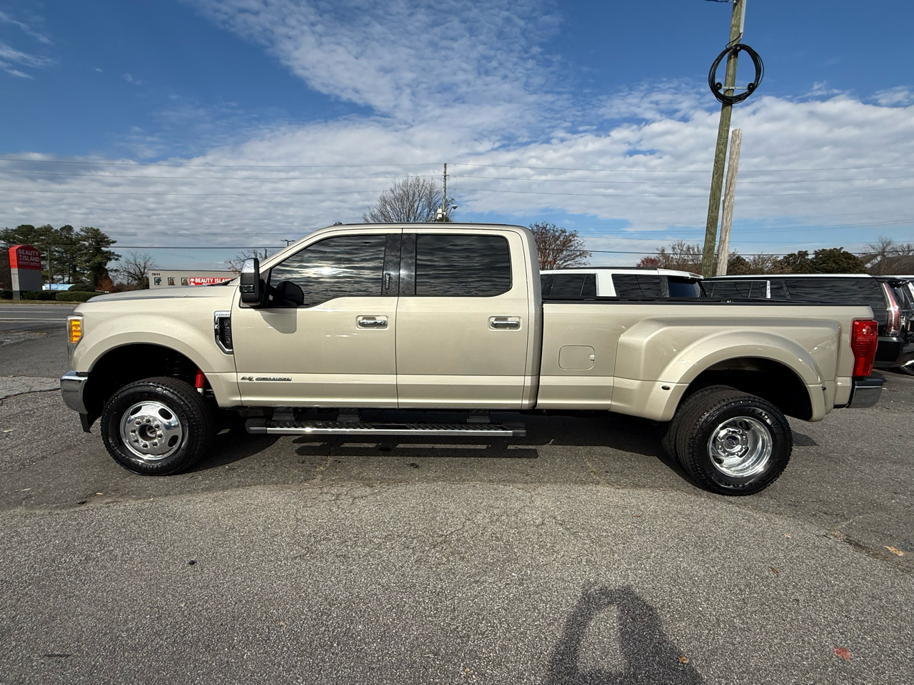 2017 Ford F-350 Lariat photo 2