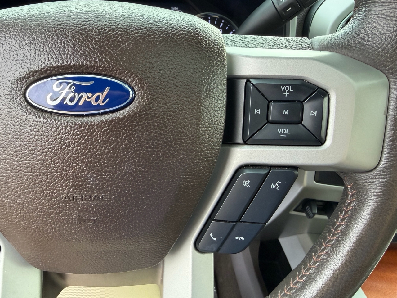 Ford F-350 SD King Ranch Crew Cab Long Bed DRW 4WD 2017