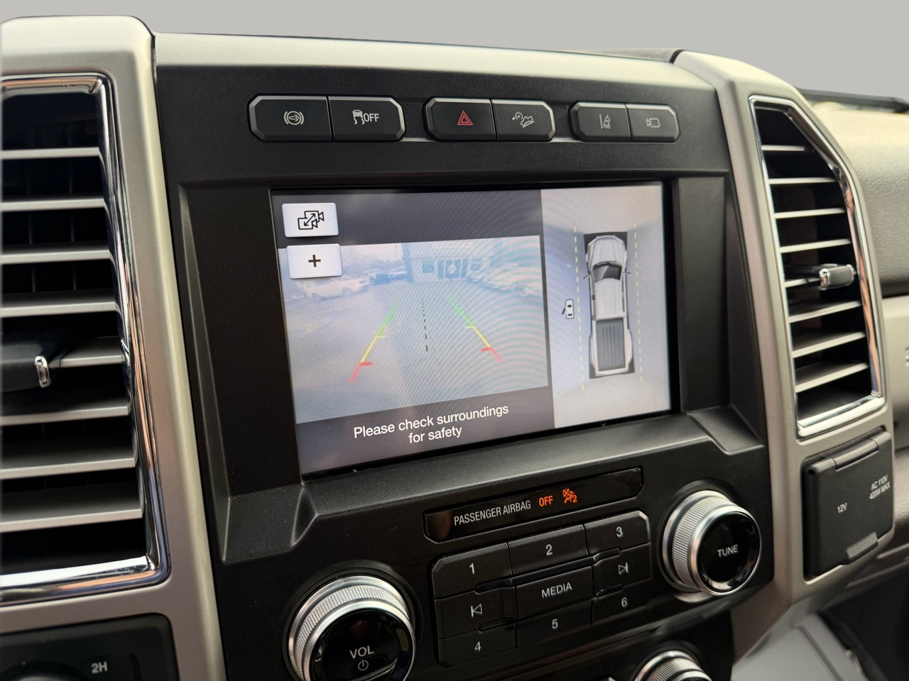 Ford F-350 SD King Ranch Crew Cab Long Bed DRW 4WD 2017