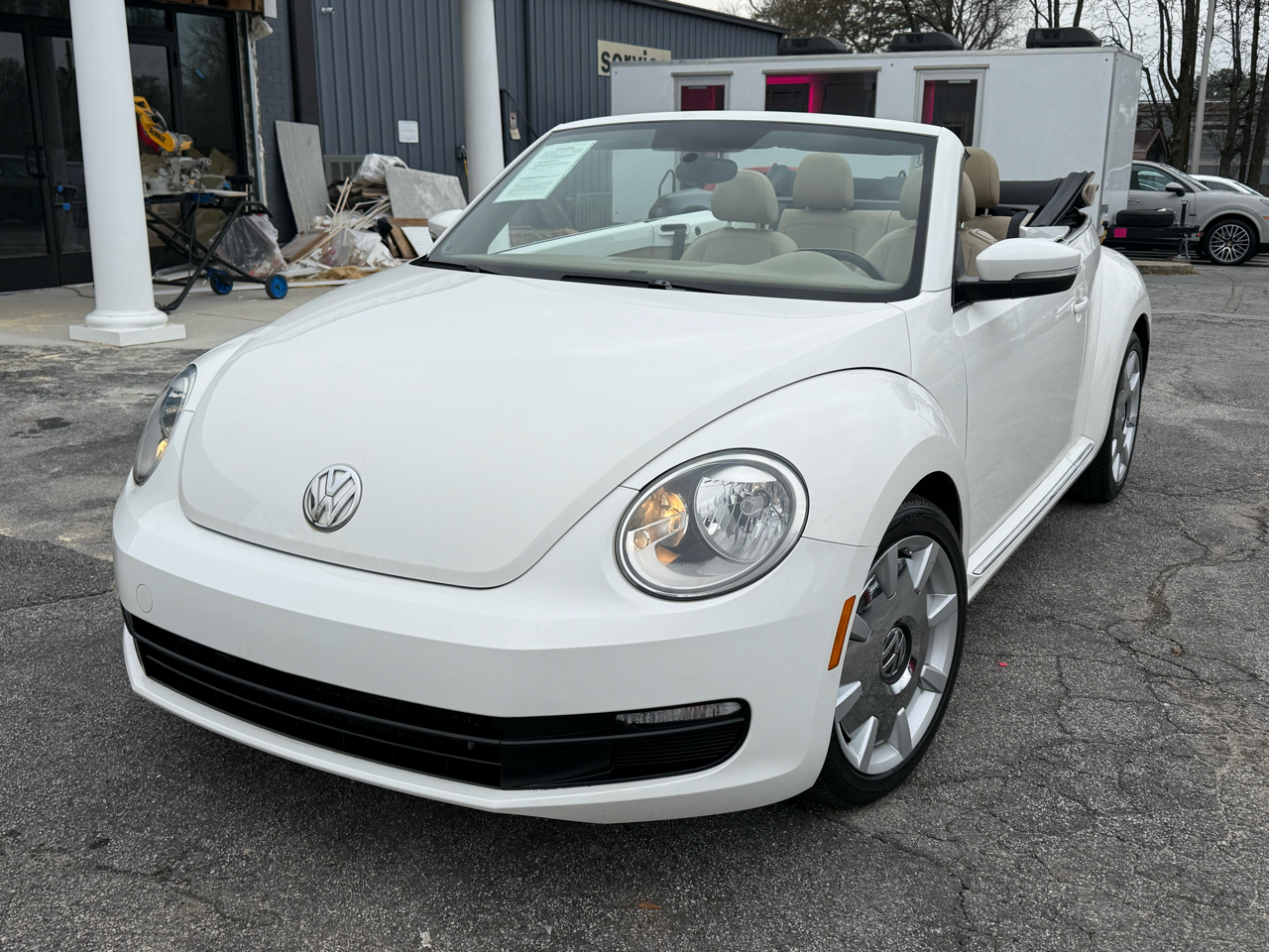 2013 Volkswagen Beetle 2.5's photo