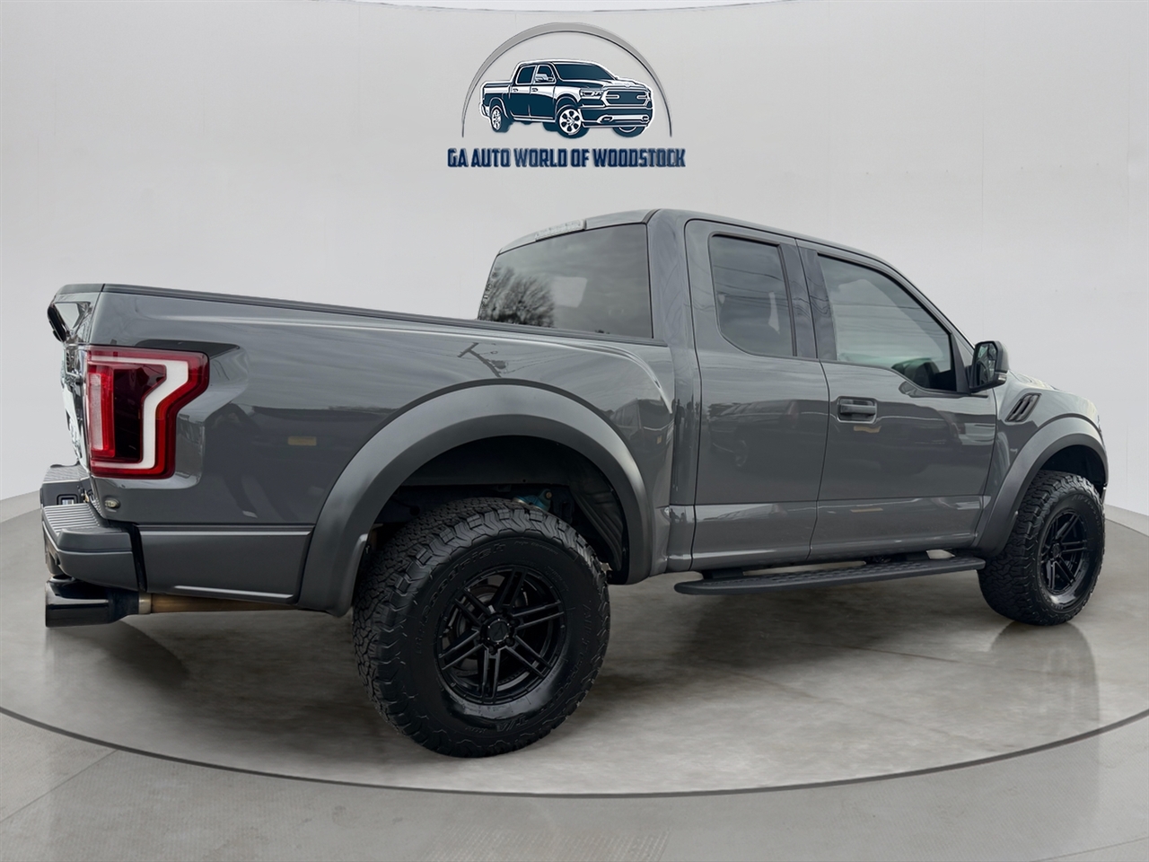 Ford F-150 SVT Raptor 2018