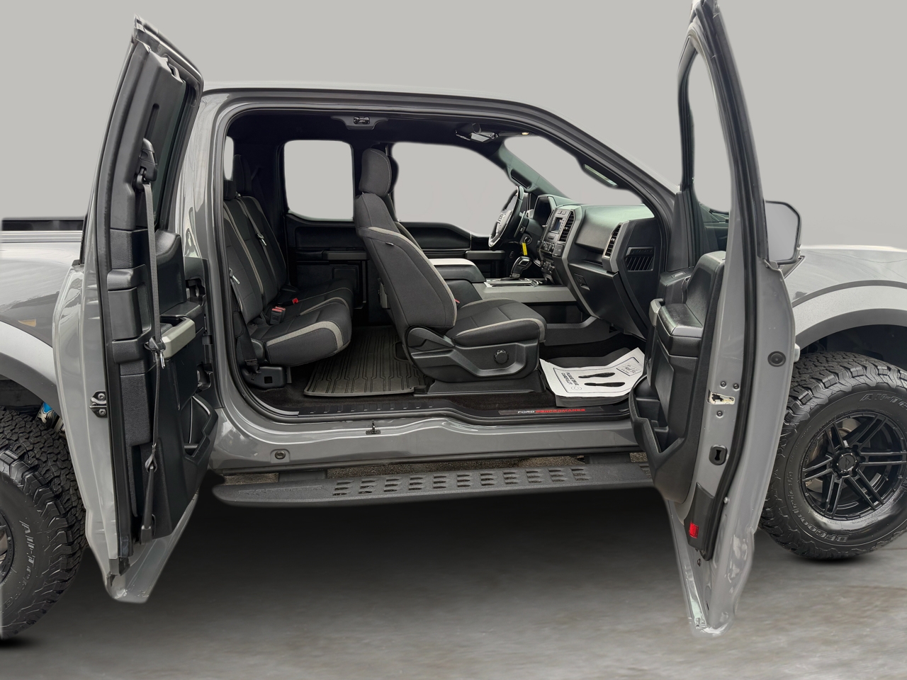 Ford F-150 SVT Raptor 2018