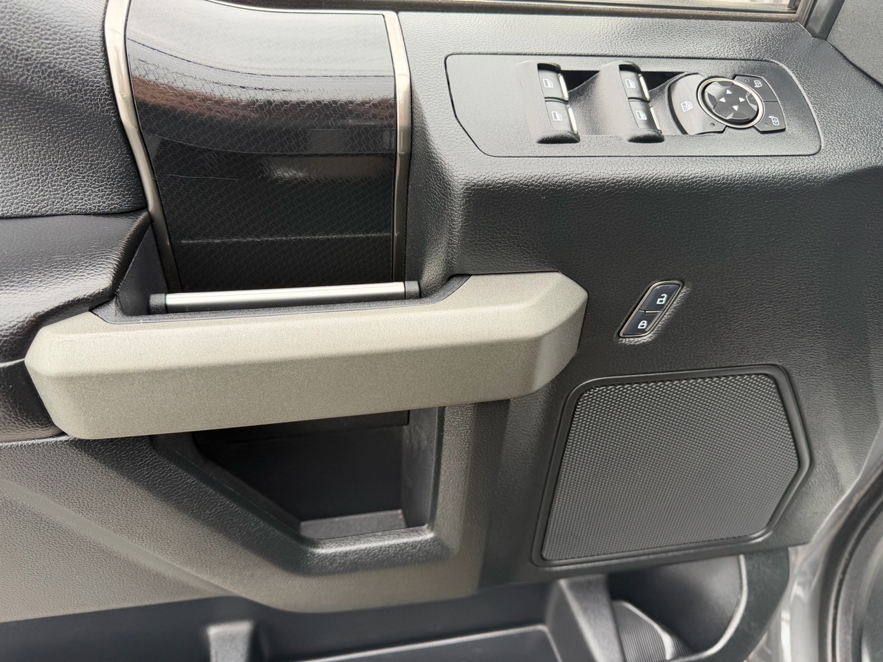 Ford F-150 SVT Raptor 2018