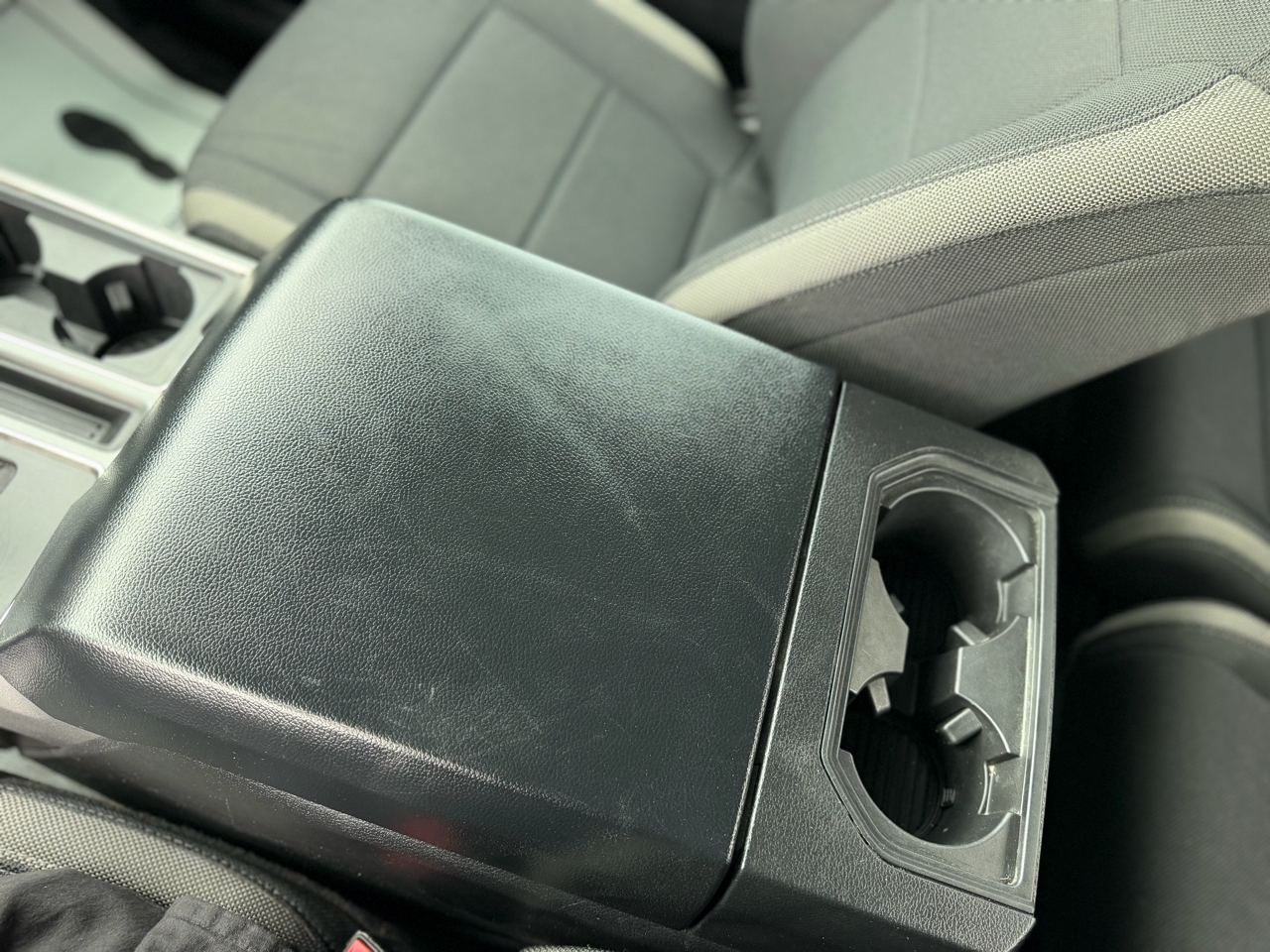 Ford F-150 SVT Raptor 2018