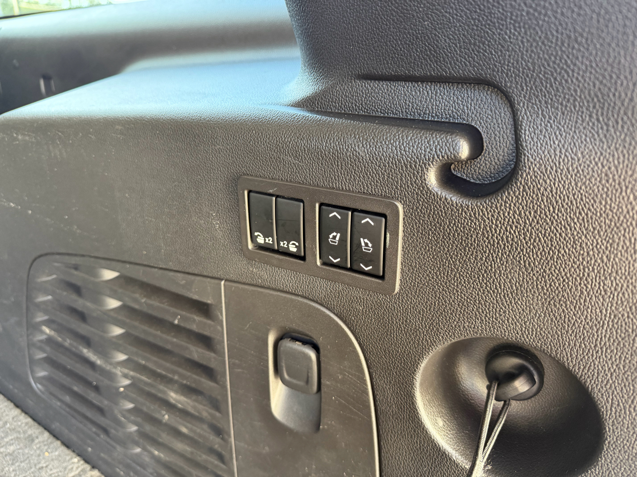 Cadillac Escalade ESV 2WD Premium 2016