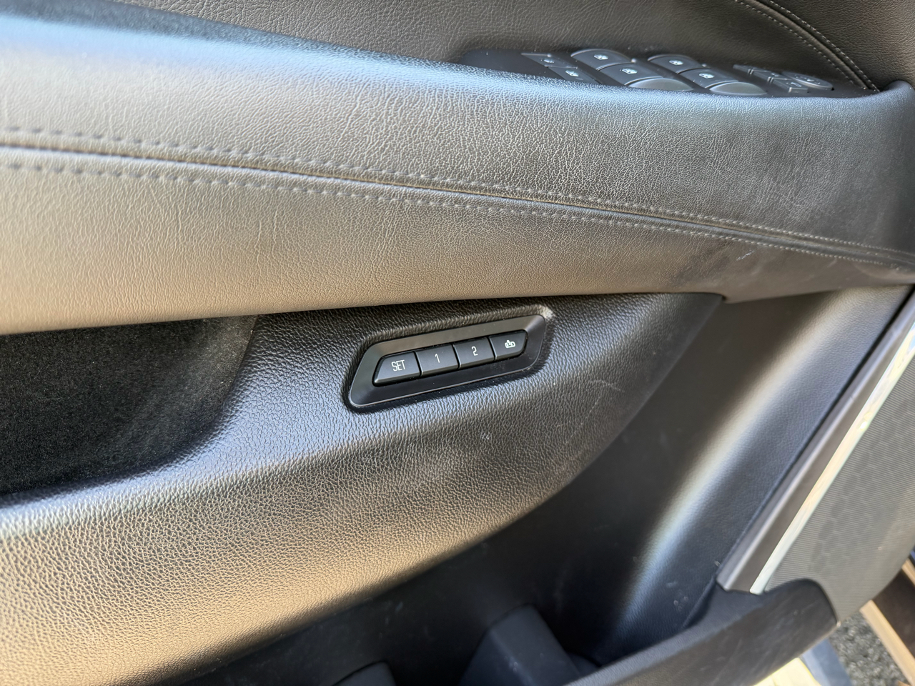 Cadillac Escalade ESV 2WD Premium 2016