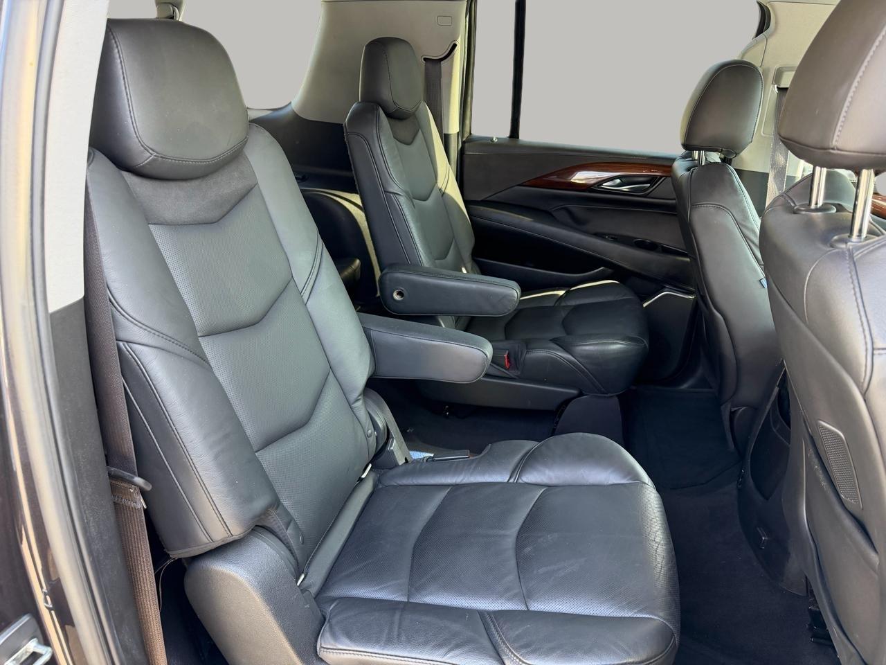 Cadillac Escalade ESV 2WD Premium 2016