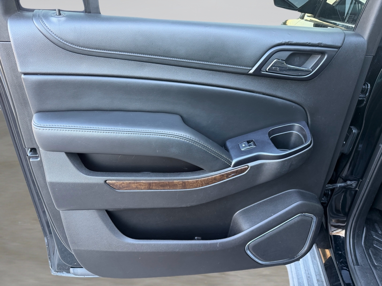 Chevrolet Suburban LT 2WD 2016