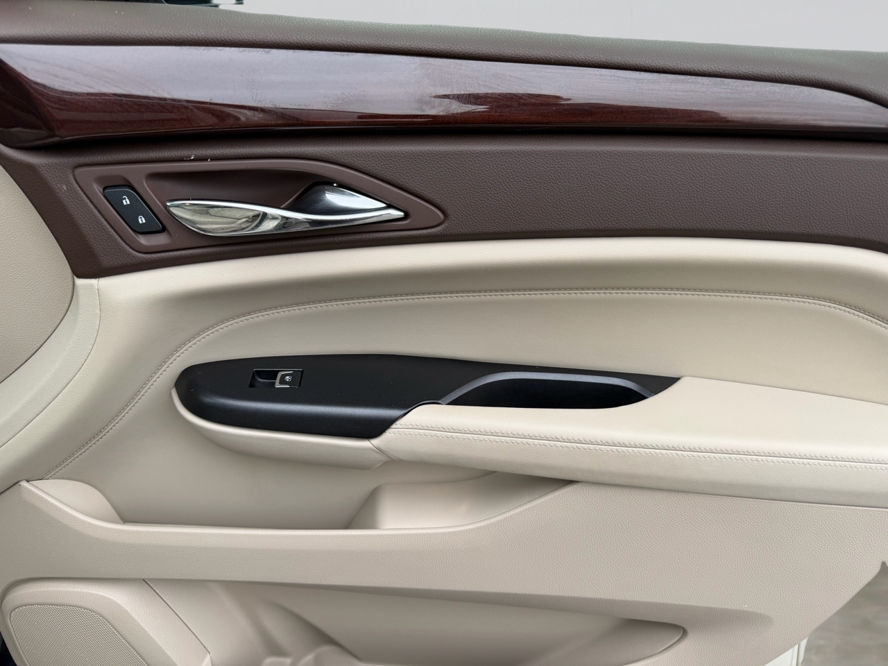 Cadillac SRX Luxury Collection FWD 2014