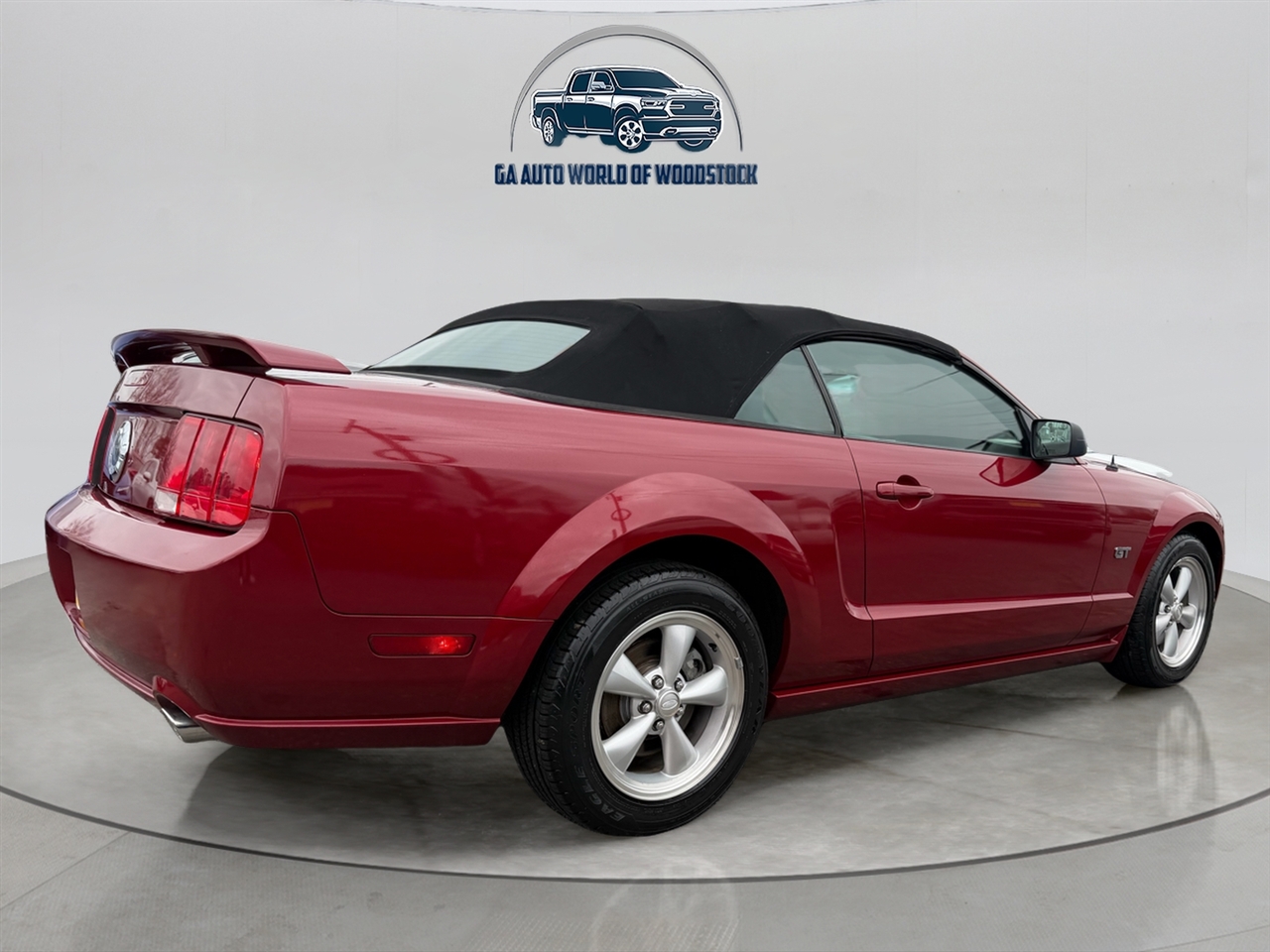Ford Mustang GT Deluxe Convertible 2008
