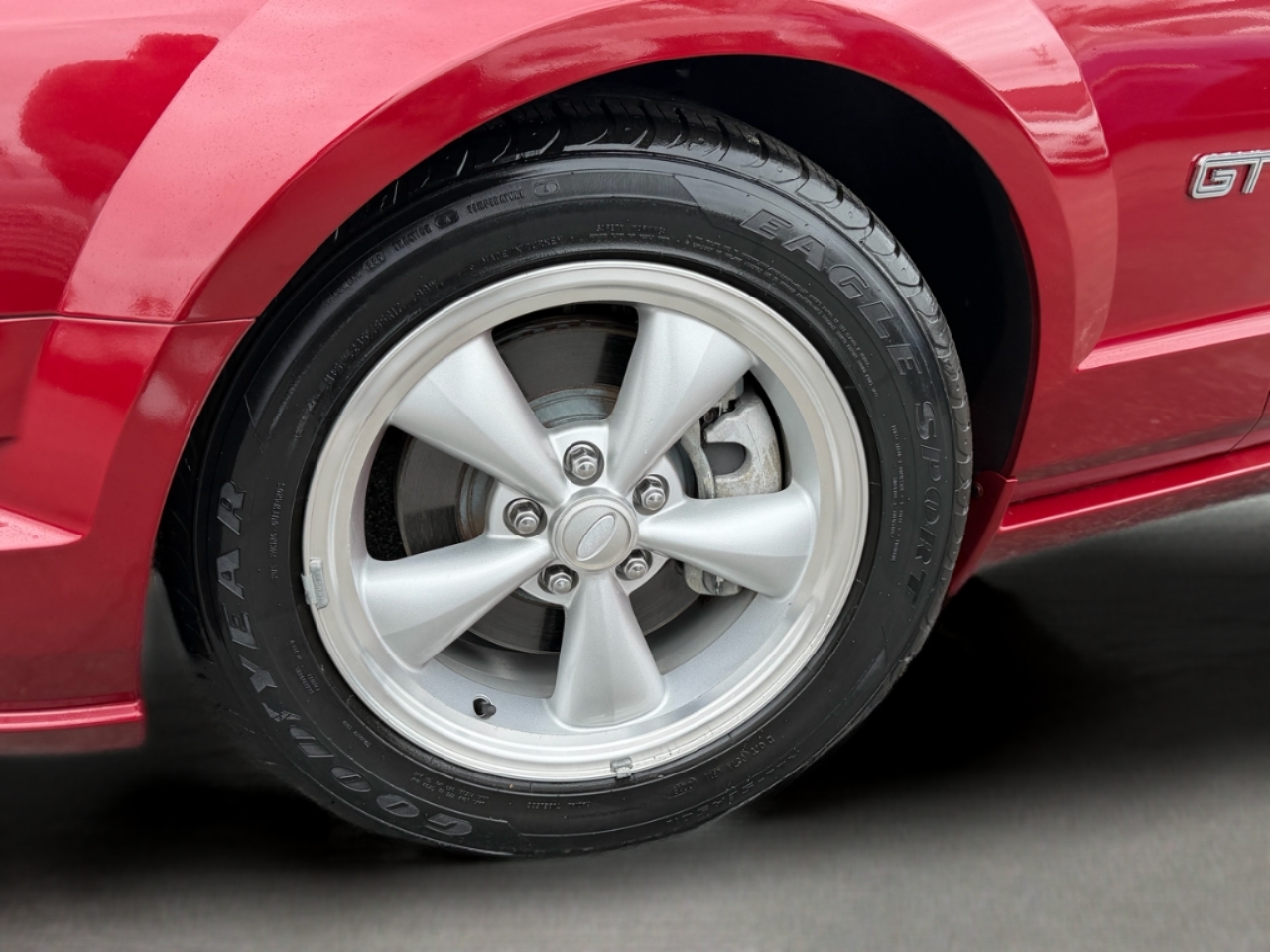 Ford Mustang GT Deluxe Convertible 2008