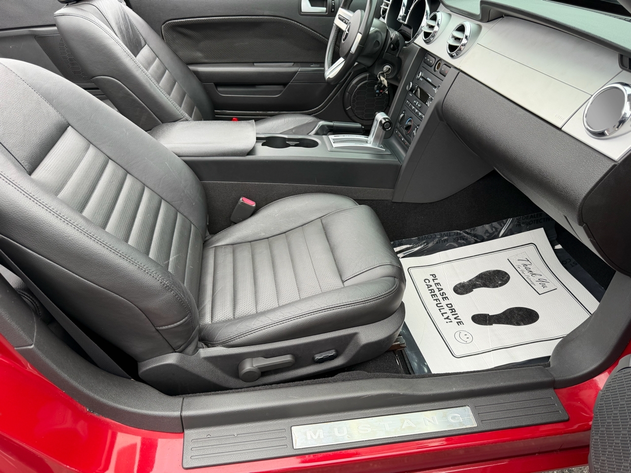 Ford Mustang GT Deluxe Convertible 2008