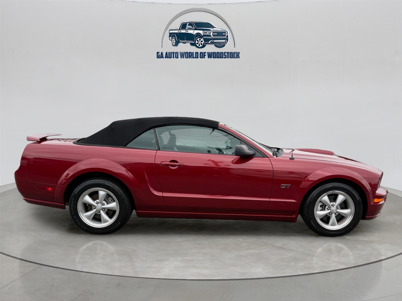 Ford Mustang GT Deluxe Convertible 2008