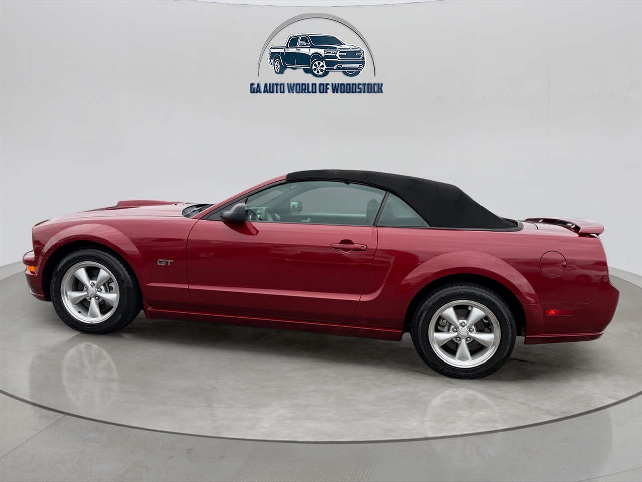 Ford Mustang GT Deluxe Convertible 2008