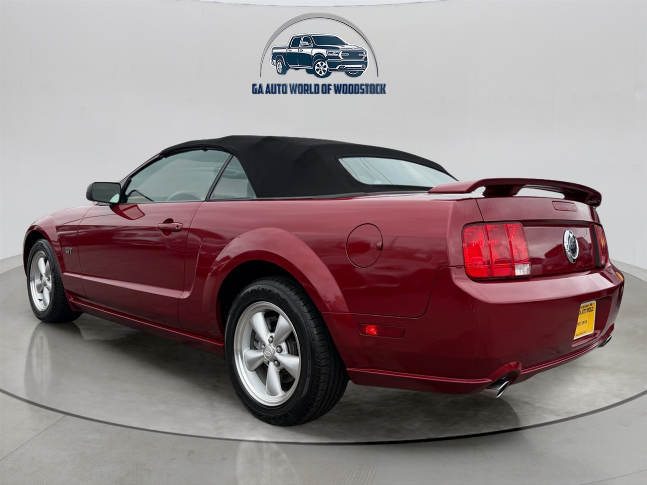 Ford Mustang GT Deluxe Convertible 2008
