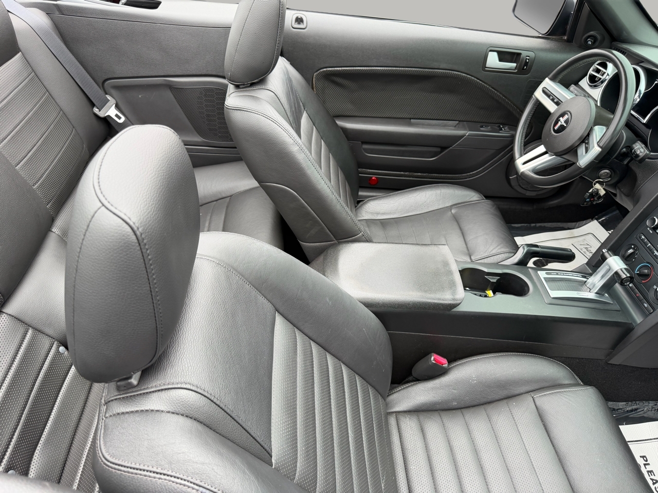 Ford Mustang GT Deluxe Convertible 2008