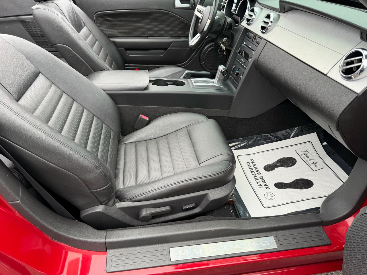 Ford Mustang GT Deluxe Convertible 2008