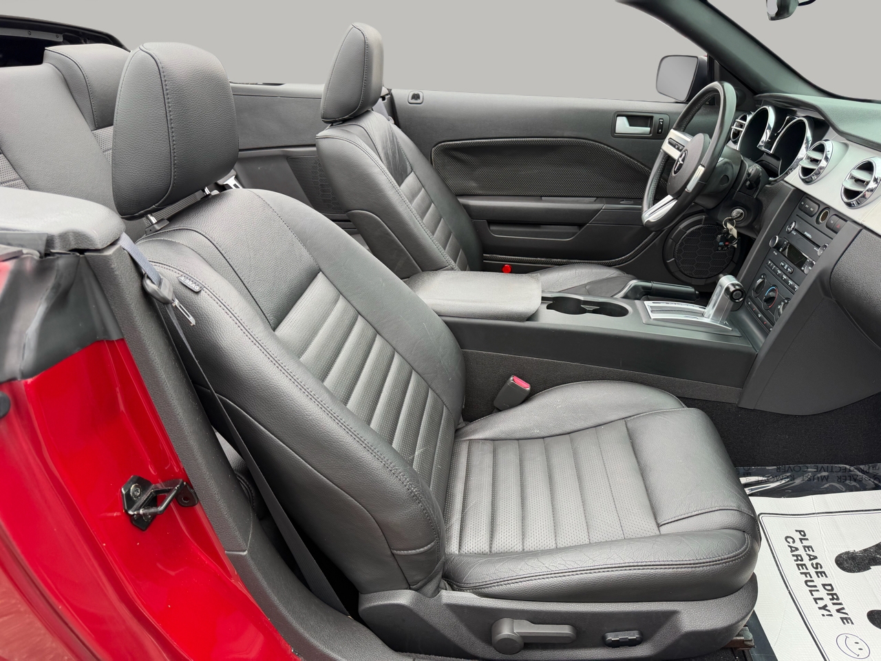 Ford Mustang GT Deluxe Convertible 2008