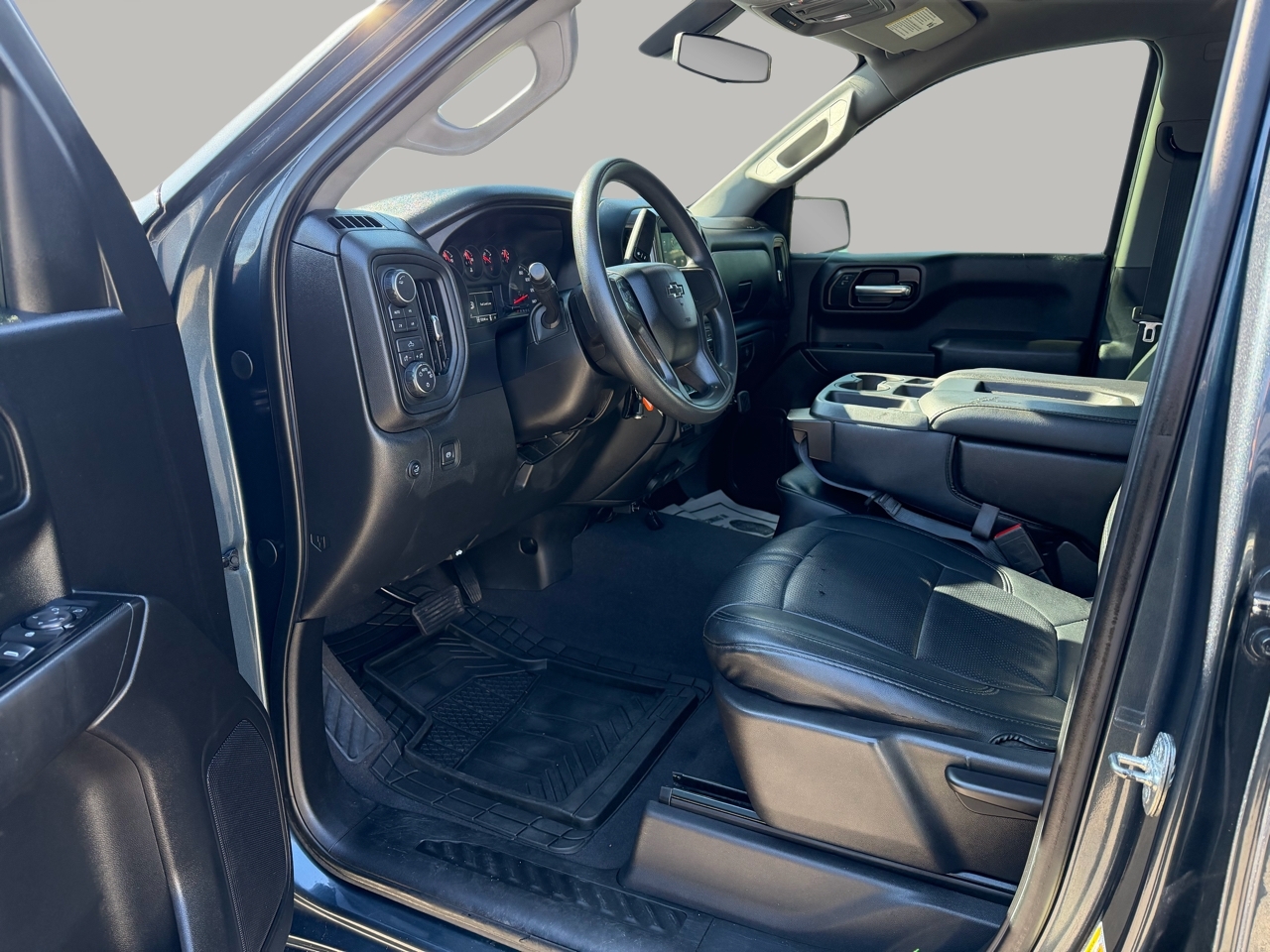 Chevrolet Silverado 1500 Custom Trail Boss Crew Cab Short Box 4WD 2020