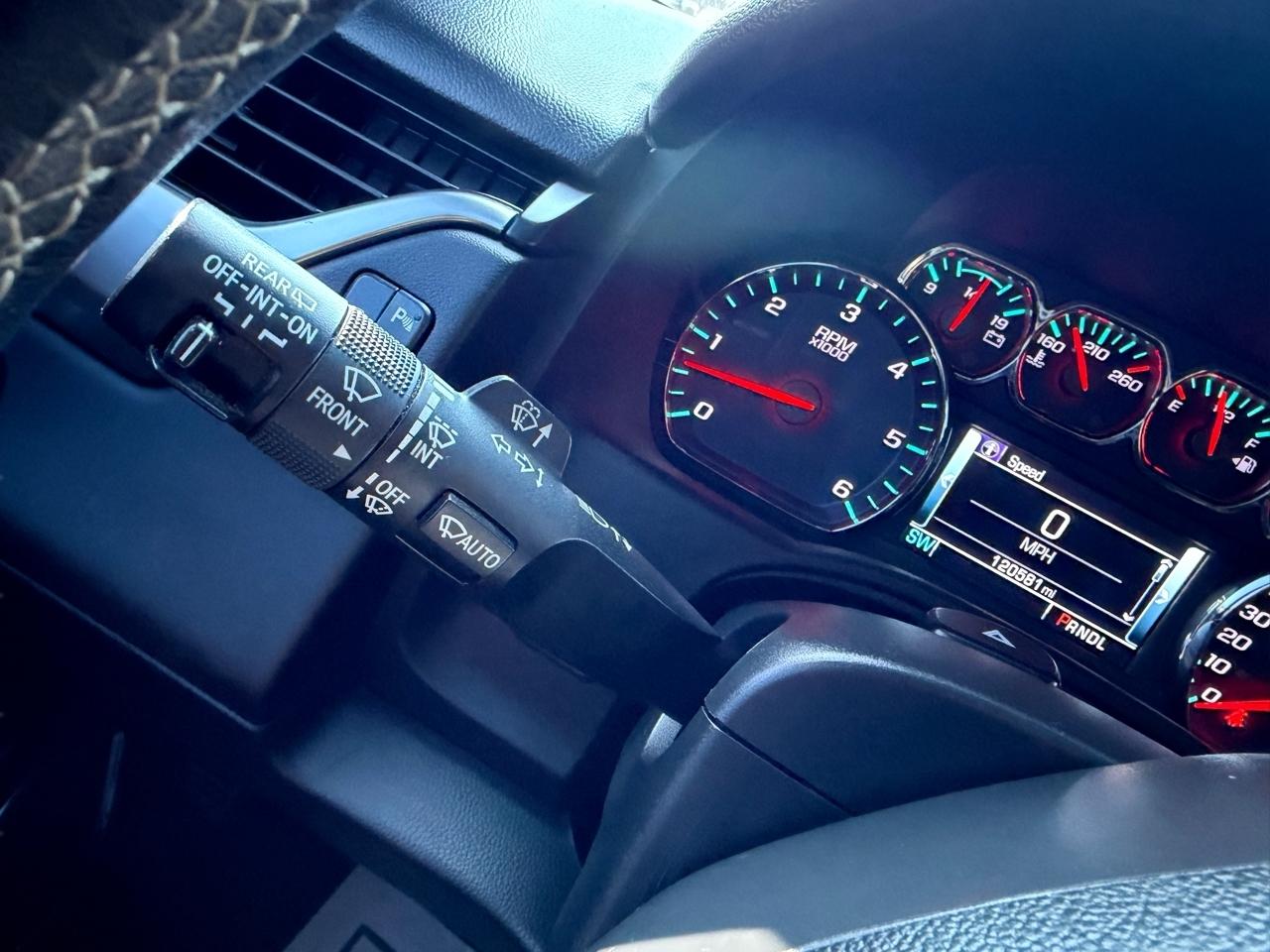 Chevrolet Suburban LT 2WD 2020