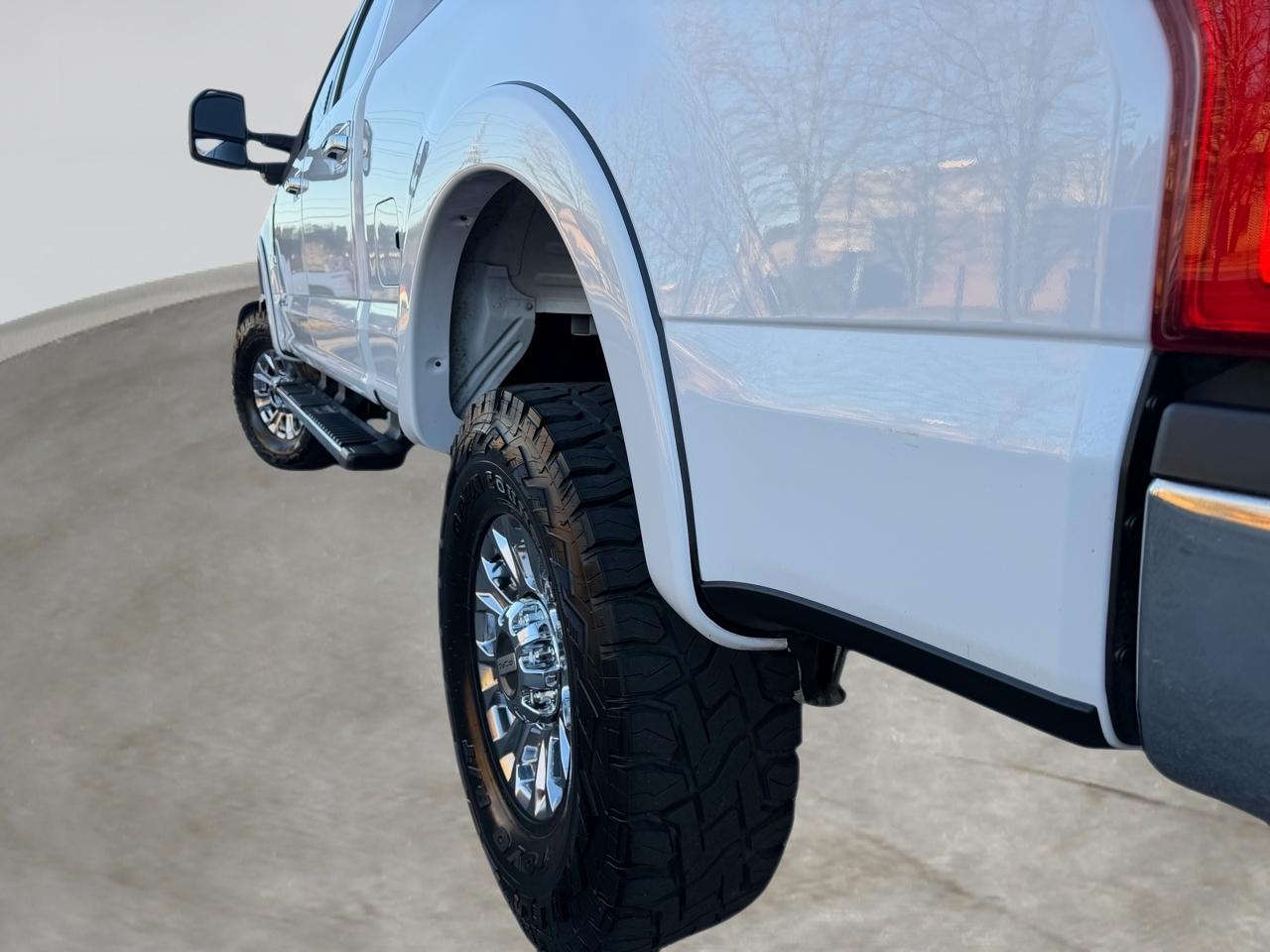 Ford F-250 SD Lariat Crew Cab 4WD 2019