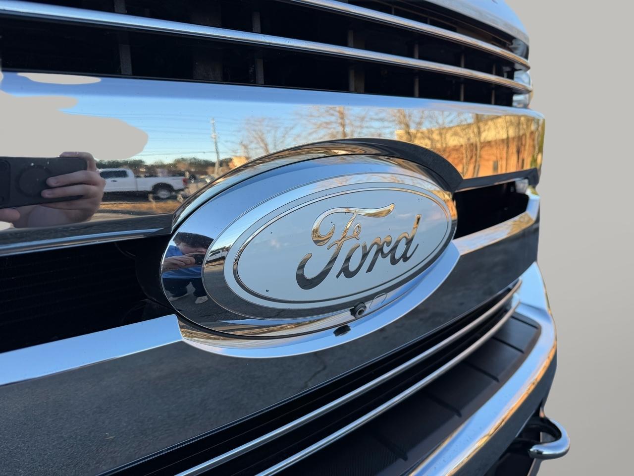 Ford F-250 SD Lariat Crew Cab 4WD 2019