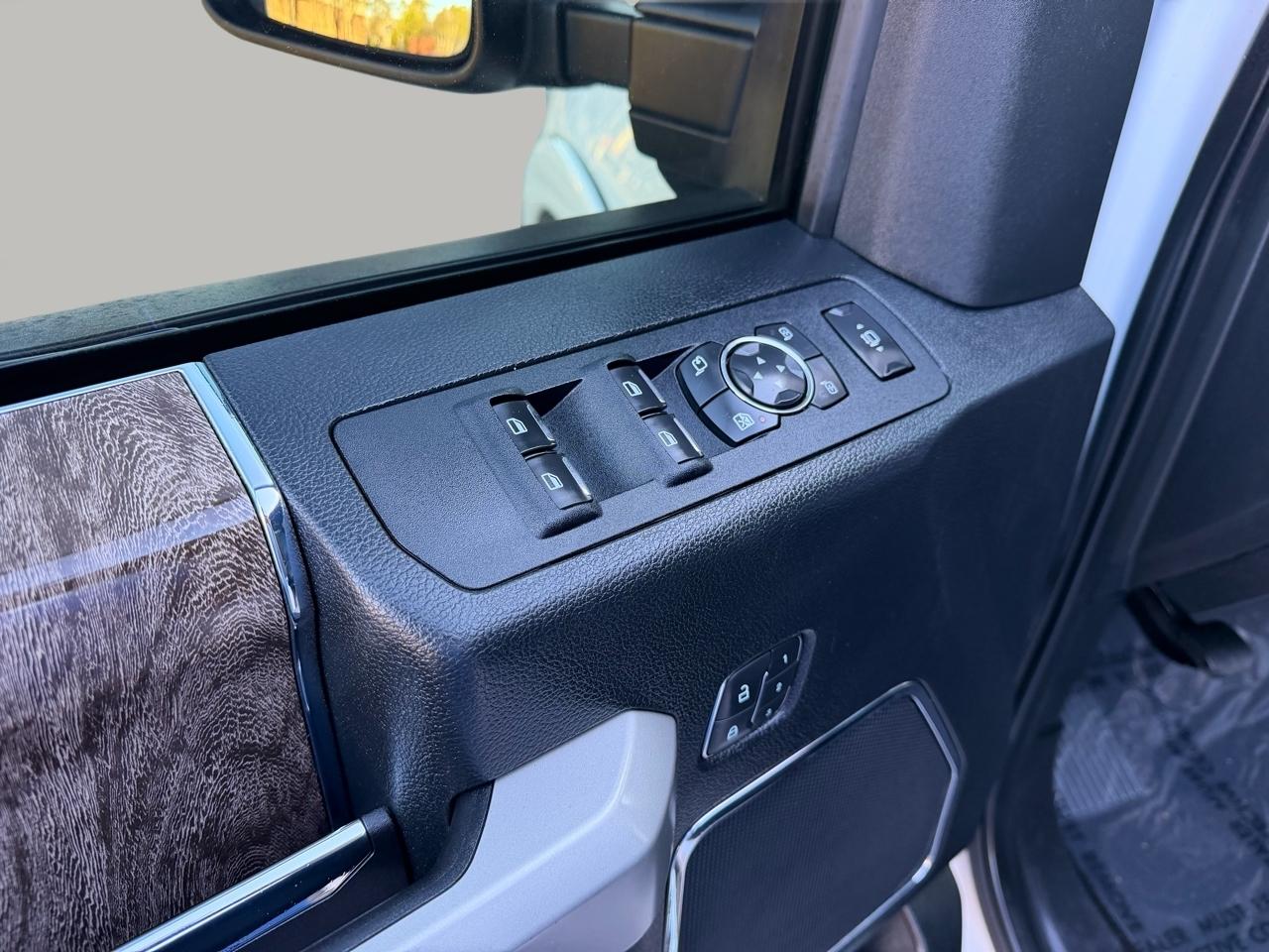 Ford F-250 SD Lariat Crew Cab 4WD 2019