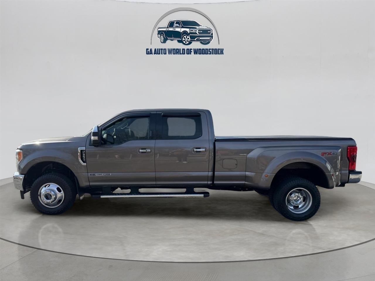Ford F-350 SD Lariat Crew Cab Long Bed DRW 4WD 2019