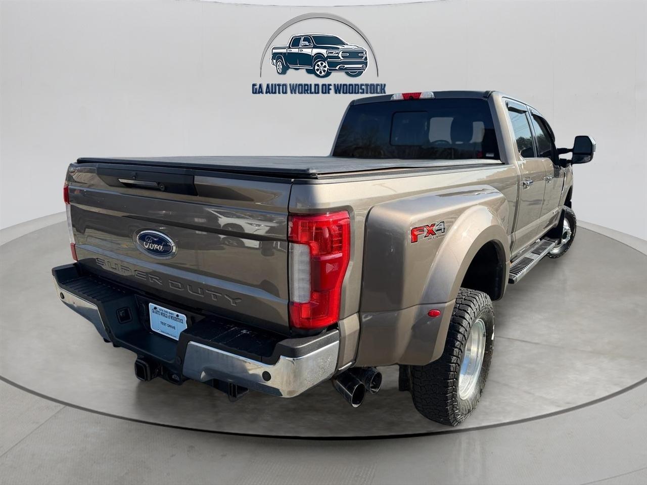 Ford F-350 SD Lariat Crew Cab Long Bed DRW 4WD 2019