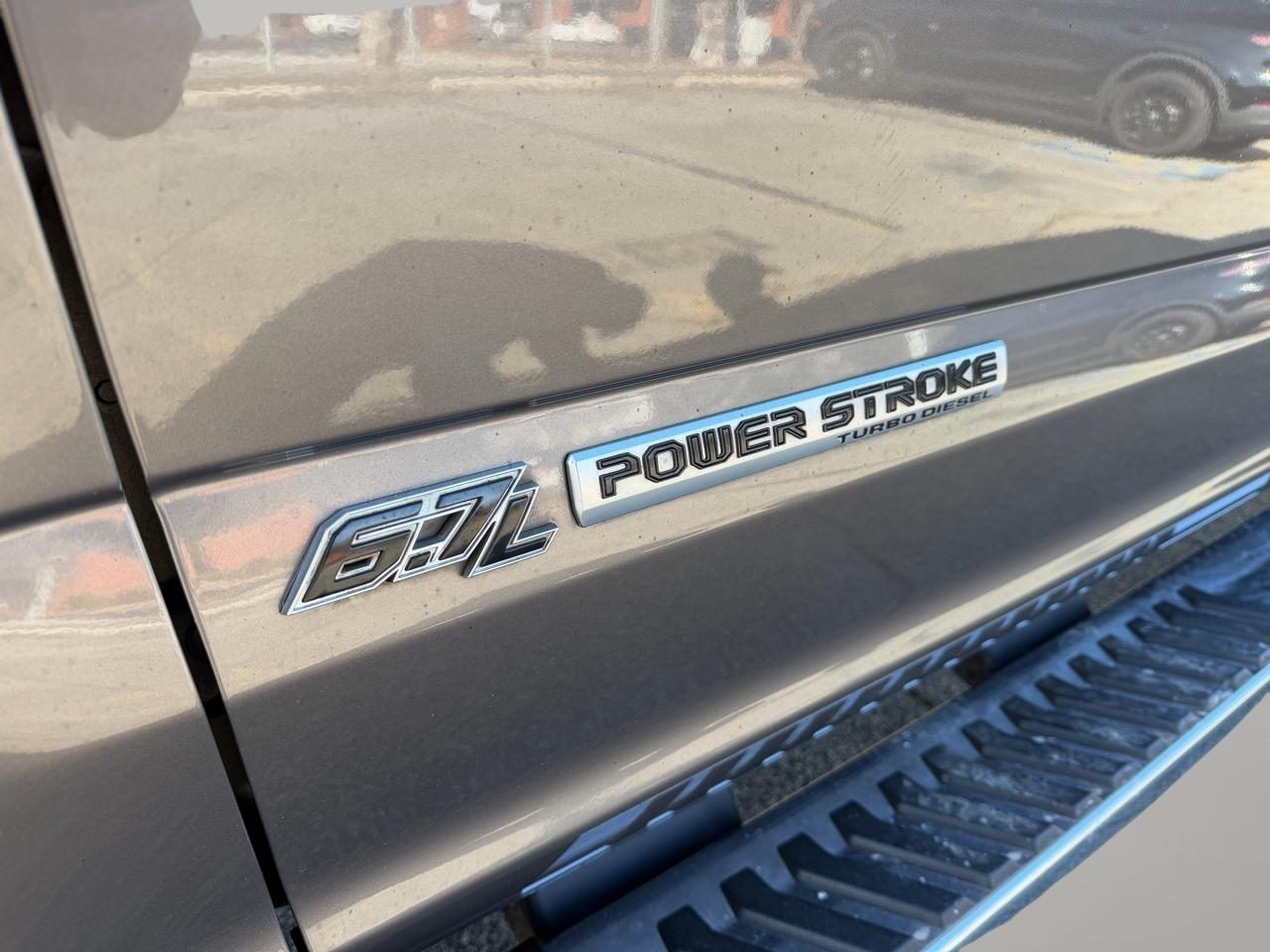 Ford F-350 SD Lariat Crew Cab Long Bed DRW 4WD 2019