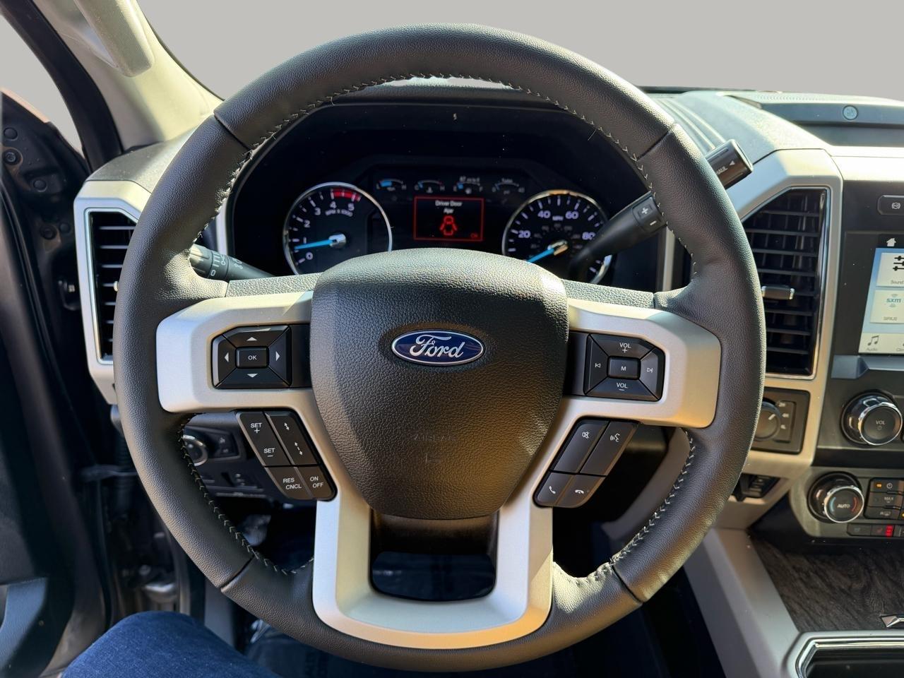 Ford F-350 SD Lariat Crew Cab Long Bed DRW 4WD 2019