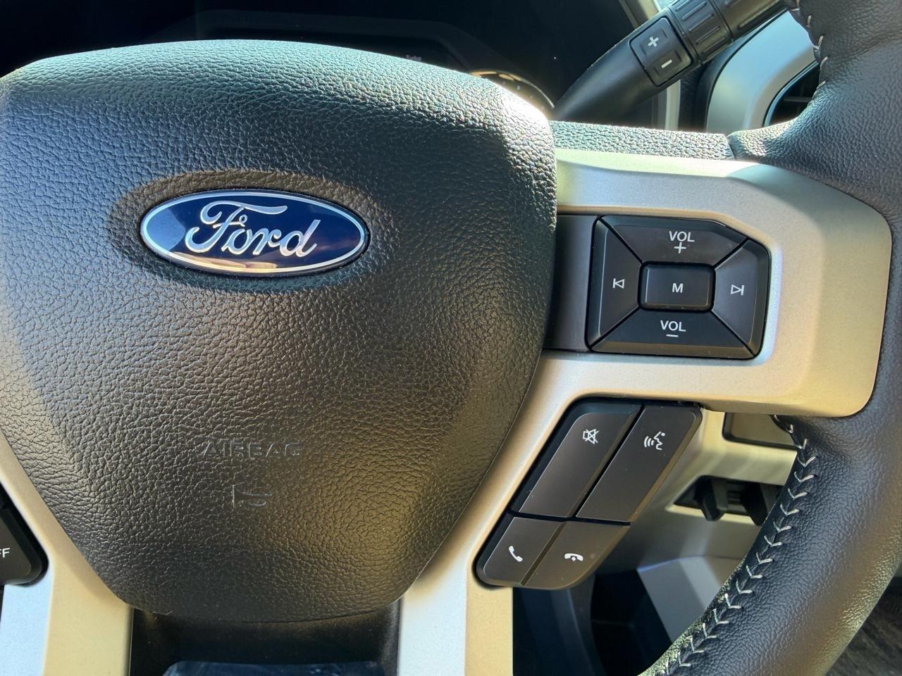 Ford F-350 SD Lariat Crew Cab Long Bed DRW 4WD 2019