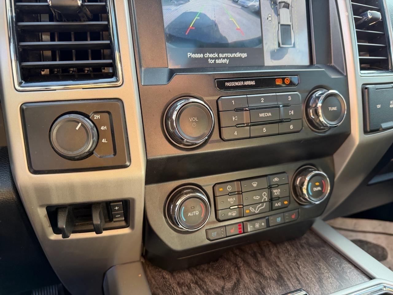 Ford F-350 SD Lariat Crew Cab Long Bed DRW 4WD 2019