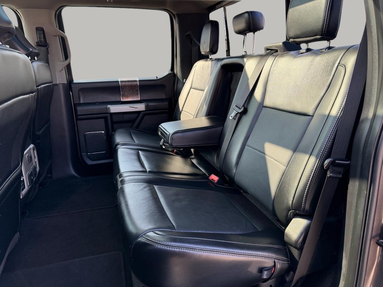 Ford F-350 SD Lariat Crew Cab Long Bed DRW 4WD 2019