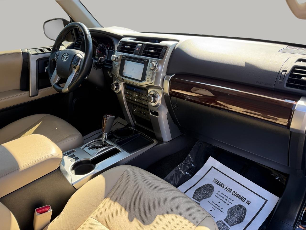 Toyota 4Runner Limited 2WD V6 2015