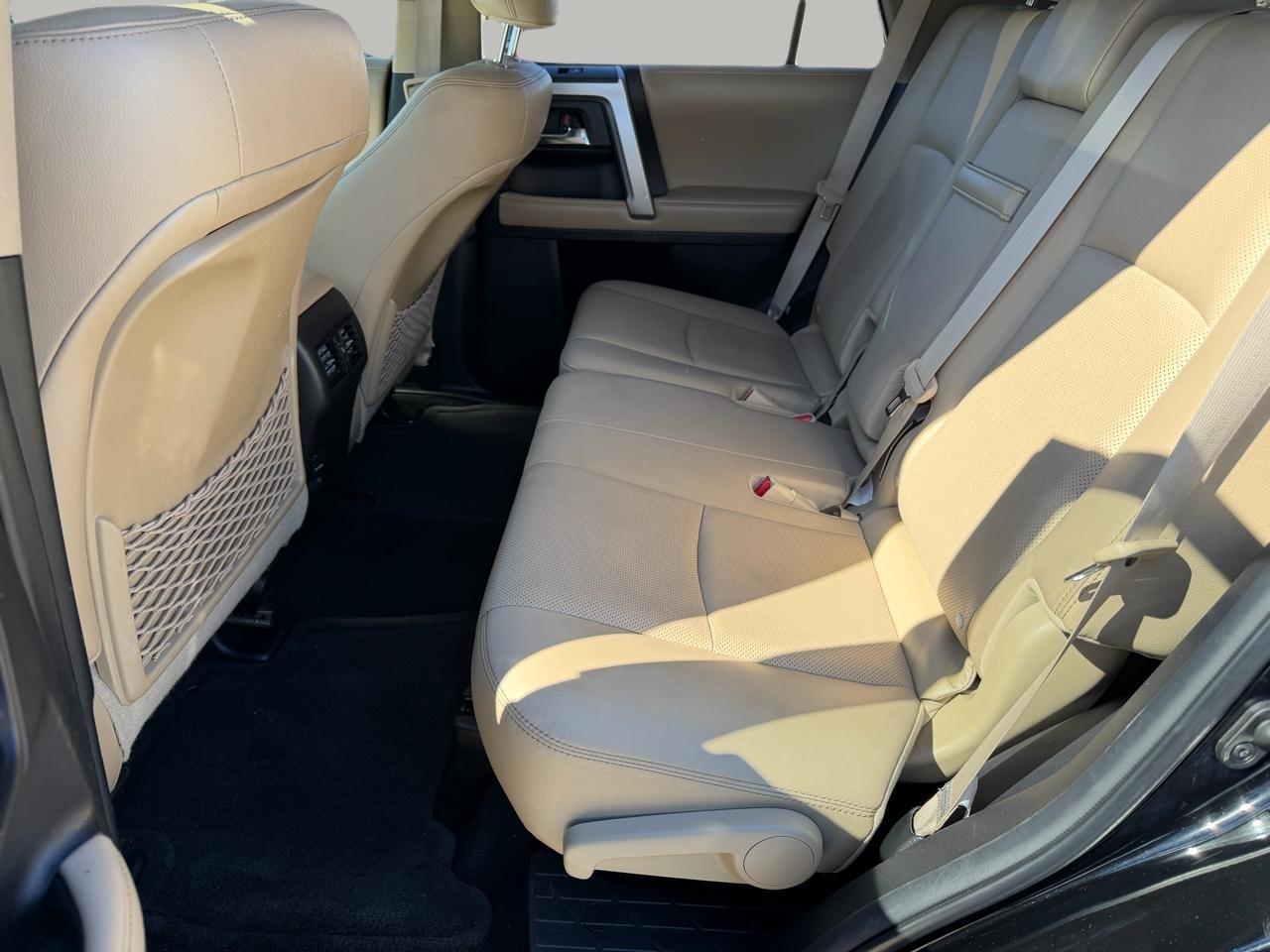 Toyota 4Runner Limited 2WD V6 2015