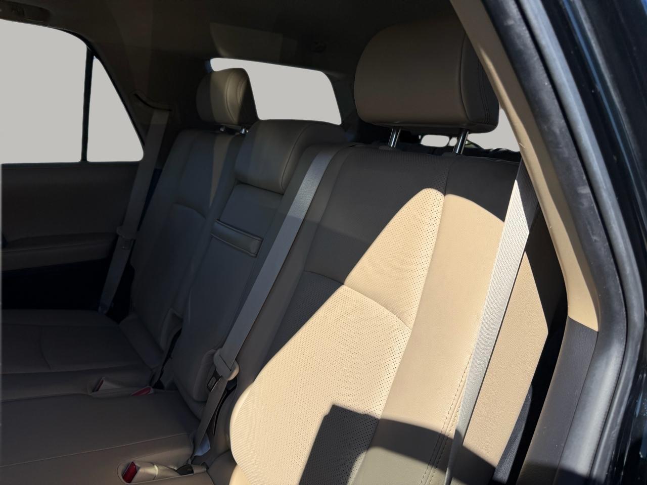 Toyota 4Runner Limited 2WD V6 2015