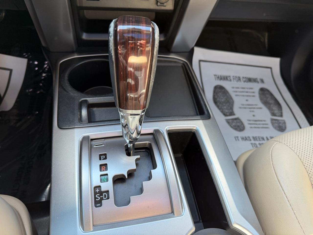 Toyota 4Runner Limited 2WD V6 2015