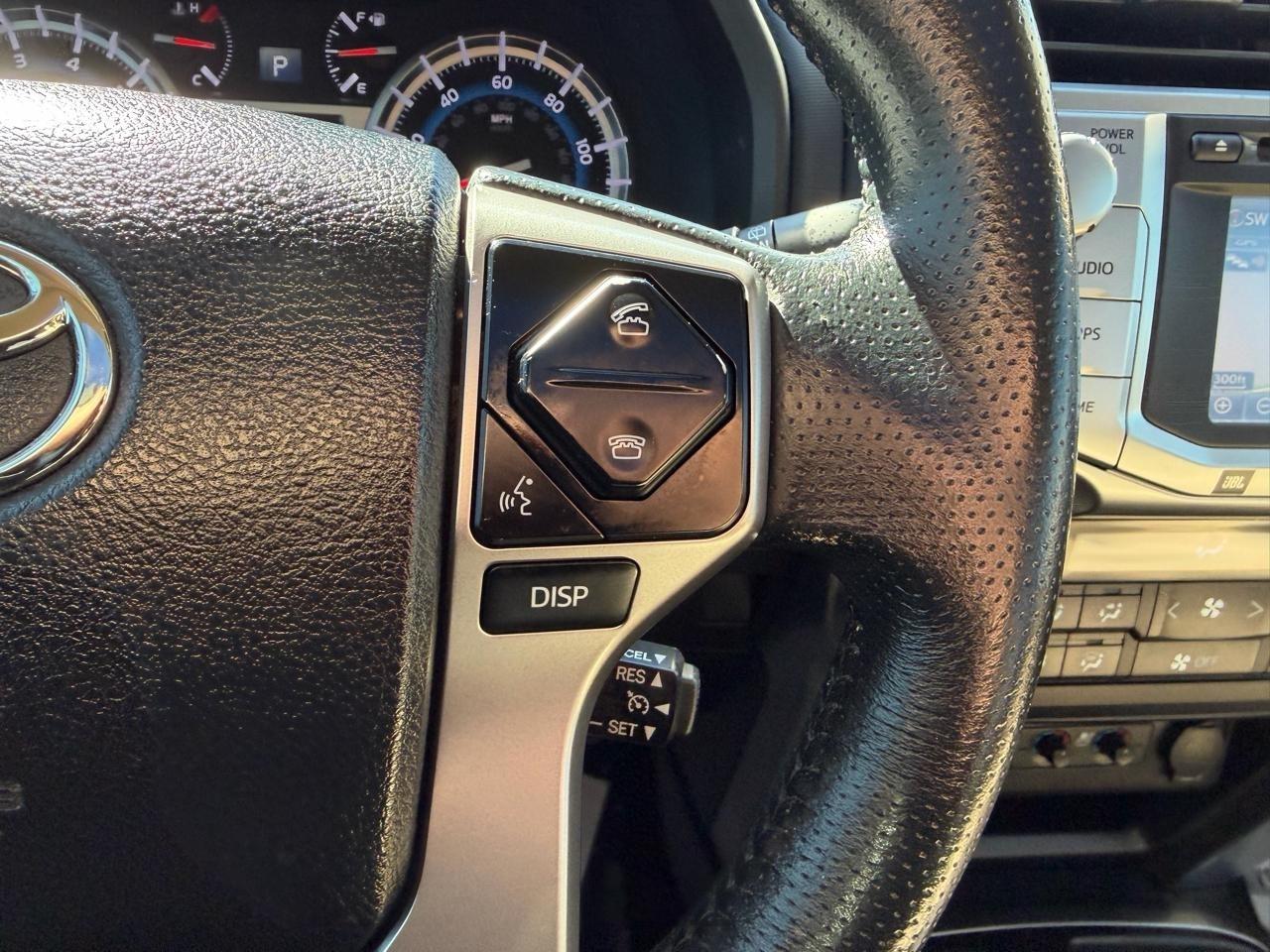 Toyota 4Runner Limited 2WD V6 2015