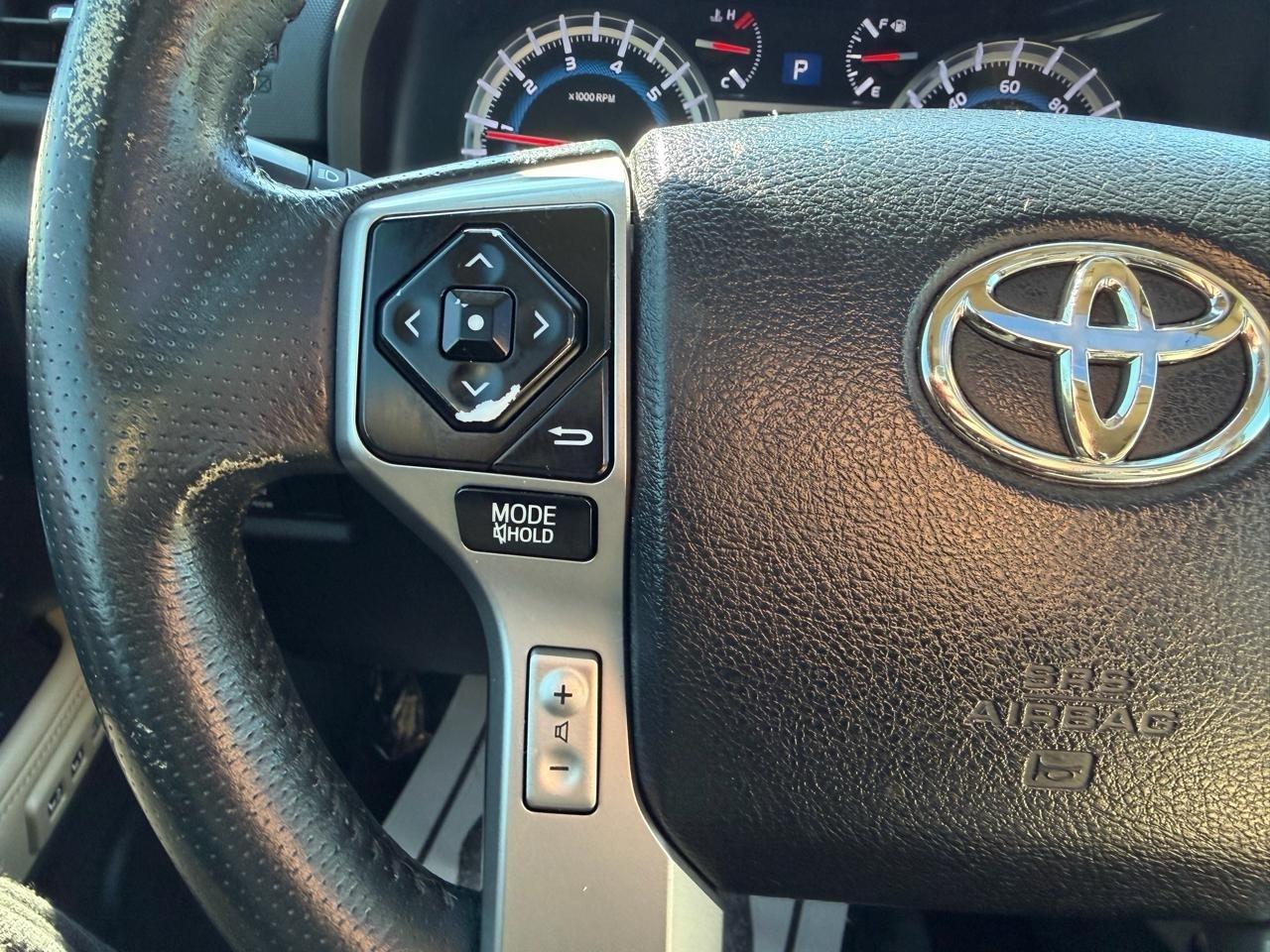 Toyota 4Runner Limited 2WD V6 2015